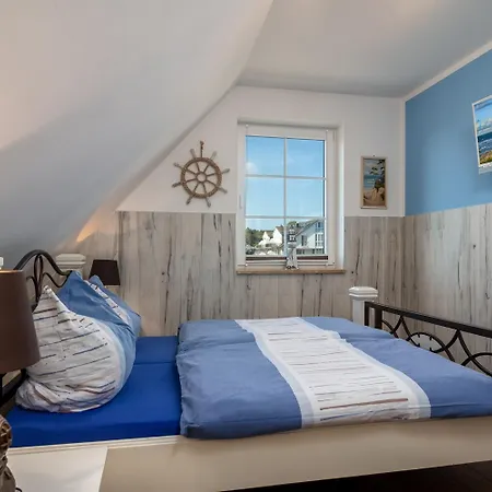 Strandhaus Zum Lotsenturm Apartamento *